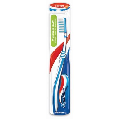 Aquafresh In Between Clean Medium Четка за зъби